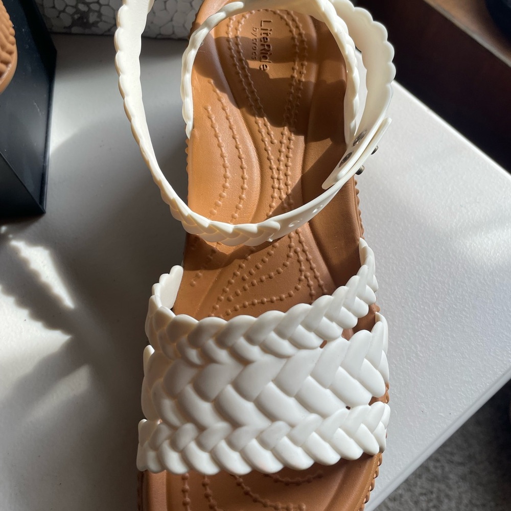 CROCS Brooklyn Woven Ankle Strap Wedge Woman’s shoes foam footbed NWOB Sz 8 - Picture 5 of 10
